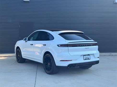 New 2026 Porsche Cayenne Coupe image 3
