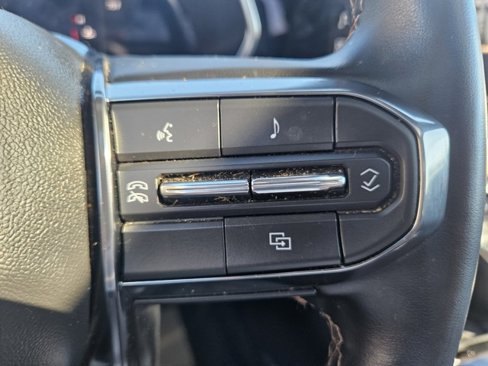 Used 2023 GMC Canyon AT4 w/ Canyon Safety Plus Package image 32