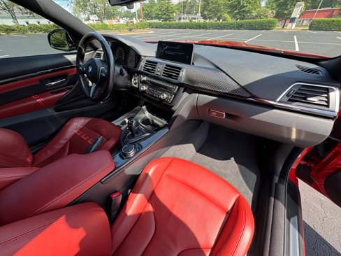 Used 2016 BMW M4 Coupe w/ Executive Package image 21