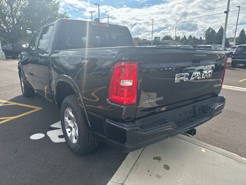 New 2025 RAM 1500 4x4 Crew Cab image 5