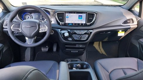 New 2026 Chrysler Pacifica Select image 13