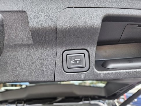 Certified 2023 GMC Acadia Denali w/ LPO, Floor Liner Package image 15