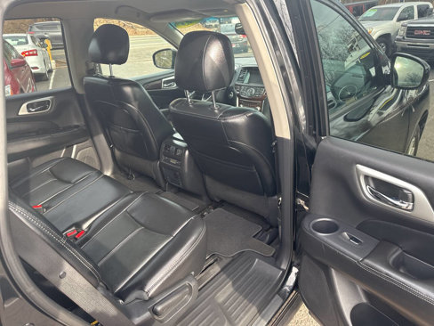 Used 2015 Nissan Pathfinder SL w/ SL Tech Package image 13