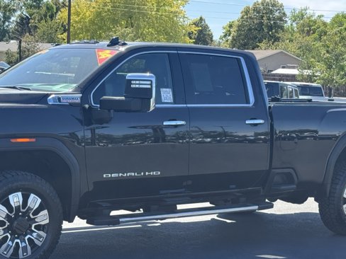 Used 2024 GMC Sierra 3500 Denali w/ Denali Reserve Package image 12