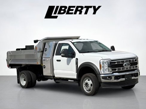 New 2025 Ford F550 4x4 Regular Cab Super Duty image 1