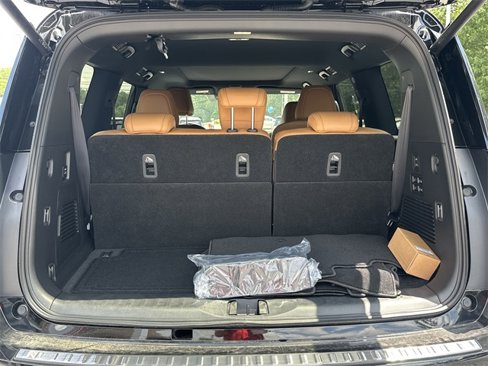 New 2025 Nissan Armada Platinum Reserve w/ Convenience Package image 35