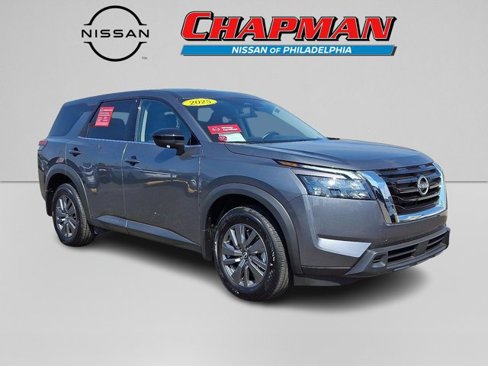 Certified 2025 Nissan Pathfinder S image 1