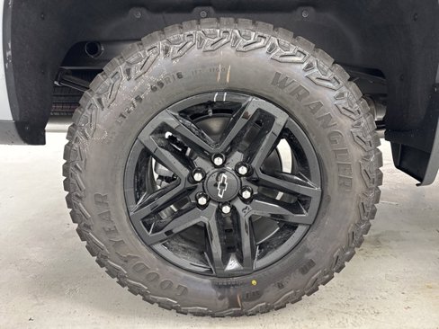 New 2026 Chevrolet Silverado 1500 Custom Trail Boss w/ LPO, Dark Essentials Package image 33