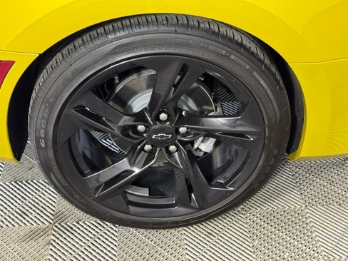 Used 2024 Chevrolet Camaro LT image 9