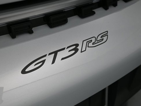 Used 2025 Porsche 911 GT3 RS image 8