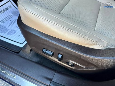 Used 2017 Hyundai Santa Fe Sport image 20