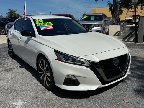 Used 2020 Nissan Altima 2.5 SR image 1