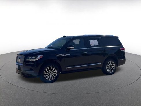 Used 2024 Lincoln Navigator Premiere image 8