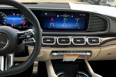 New 2026 Mercedes-Benz GLS 580 4MATIC image 6