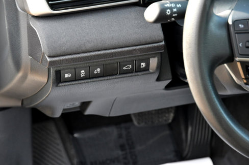 Used 2025 Toyota Camry LE image 8