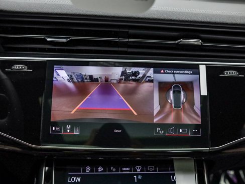 New 2025 Audi Q8 Prestige image 28