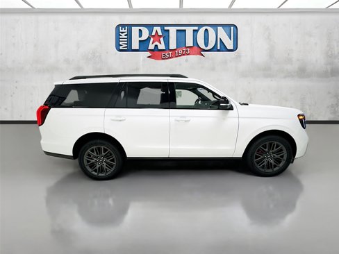 New 2025 Ford Expedition Platinum image 8