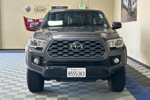 Used 2021 Toyota Tacoma TRD Off-Road image 9