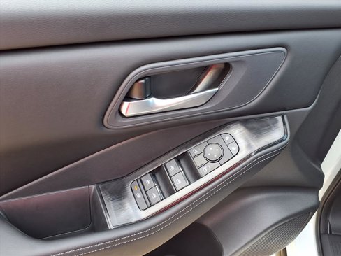 New 2026 Nissan Rogue SV image 11