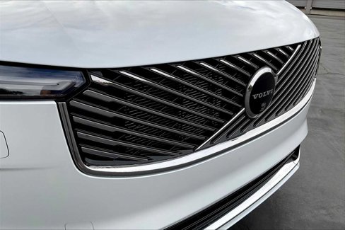New 2026 Volvo XC90 B6 Plus w/ Protection Package Premier image 34