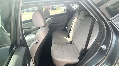 Used 2019 Hyundai Tucson SE image 15