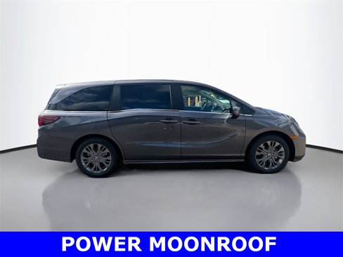 New 2026 Honda Odyssey Touring image 3