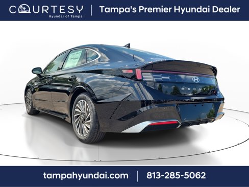 New 2025 Hyundai Sonata Limited image 4