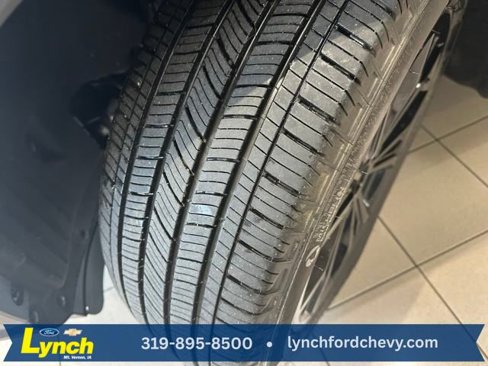 Used 2024 Ford Explorer XLT w/ Equipment Group 202A image 33