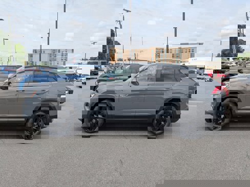 New 2025 Volkswagen Atlas Cross Sport SE image 6