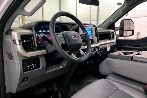 New 2026 Ford F250 XL w/ F-250 >10K GVWR Package image 12