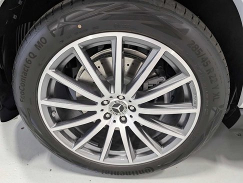 New 2026 Mercedes-Benz GLS 580 4MATIC image 3