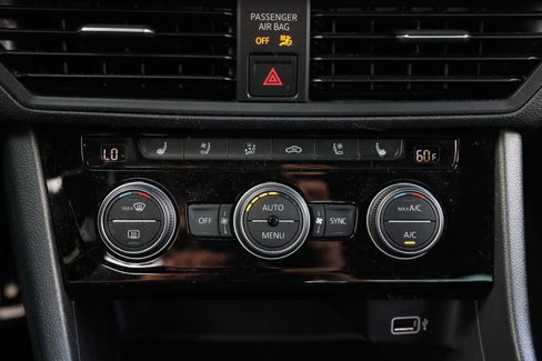 Used 2019 Volkswagen Jetta GLI Autobahn image 33