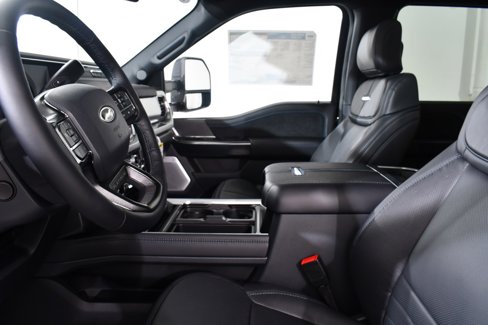 New 2025 Ford F350 Platinum w/ FX4 Off-Road Package image 13