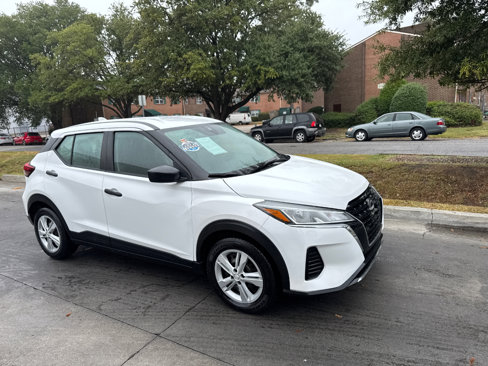 Used 2023 Nissan Kicks S image 6