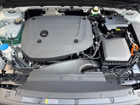 New 2026 Volvo XC40 B5 Plus w/ Protection Package Premier image 27