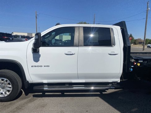 Used 2024 Chevrolet Silverado 2500 LT w/ Convenience Package image 5