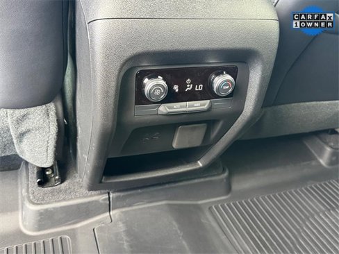 Used 2025 GMC Acadia Elevation w/ Elevation Premium Package image 11