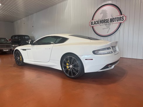 Used 2015 Aston Martin DB9 Coupe image 11