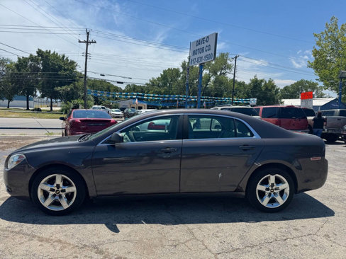 Used 2011 Chevrolet Malibu LS image 2