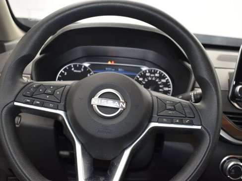 Used 2024 Nissan Altima 2.5 SV image 28