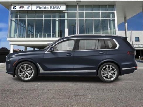 New 2026 BMW X7 M60i w/ Executive Package image 3