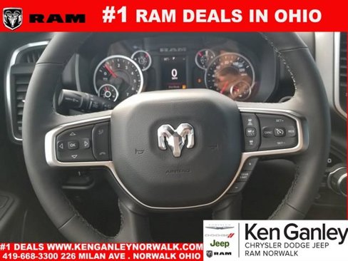 New 2026 RAM 1500 4x4 Crew Cab image 13