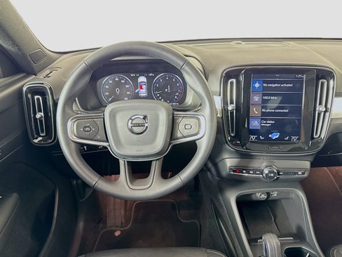 Used 2020 Volvo XC40 T5 Momentum image 21