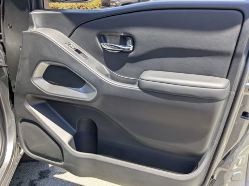 New 2025 Nissan Frontier SV image 19