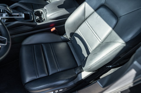 Used 2021 Porsche Cayenne GTS image 35