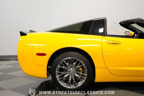 Used 2003 Chevrolet Corvette Coupe w/ Preferred Equipment Group image 29