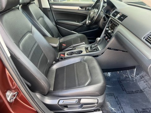 Used 2014 Volkswagen Passat 1.8T SE image 13