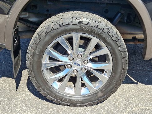 Used 2016 Ford F150 Lariat w/ Equipment Group 502A Luxury image 9