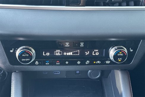 New 2025 Mitsubishi Outlander SEL image 21