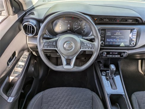 Used 2021 Nissan Kicks SV image 16